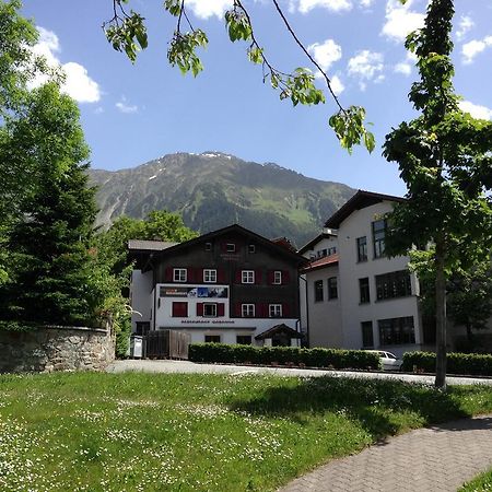 Adventure Hostel Klosters Exterior photo
